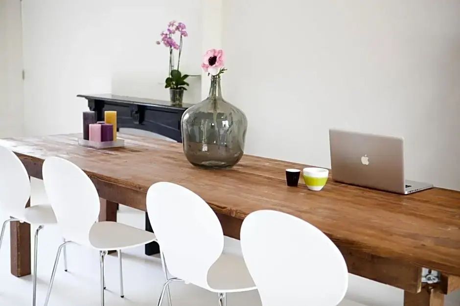 Mokum Suites
