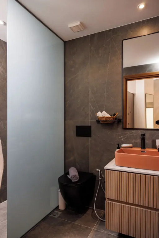 Jolly Suites