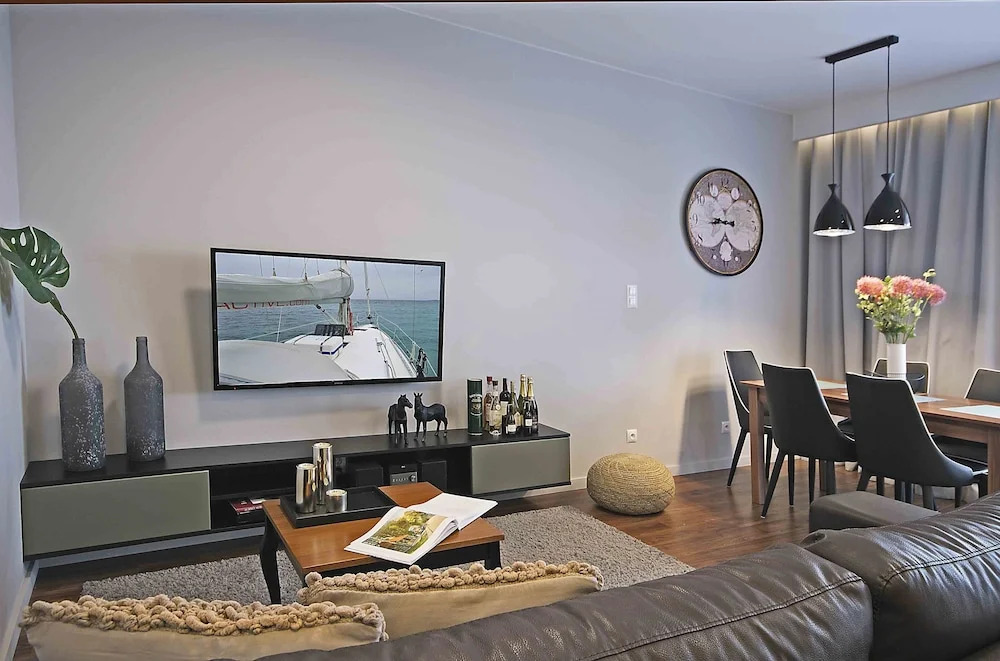 IRS ROYAL APARTMENTS - IRS Brabank