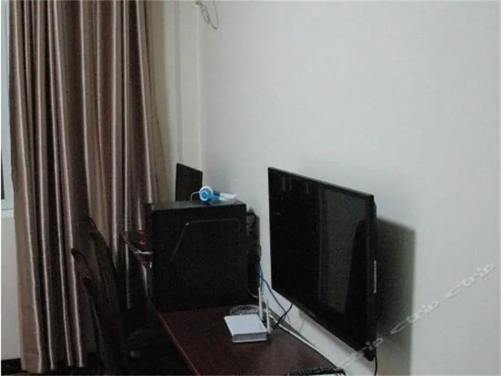 Anxian Longfeng Business Hotel