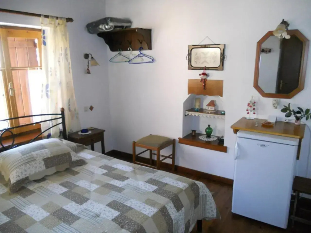 Sarafis Guesthouse