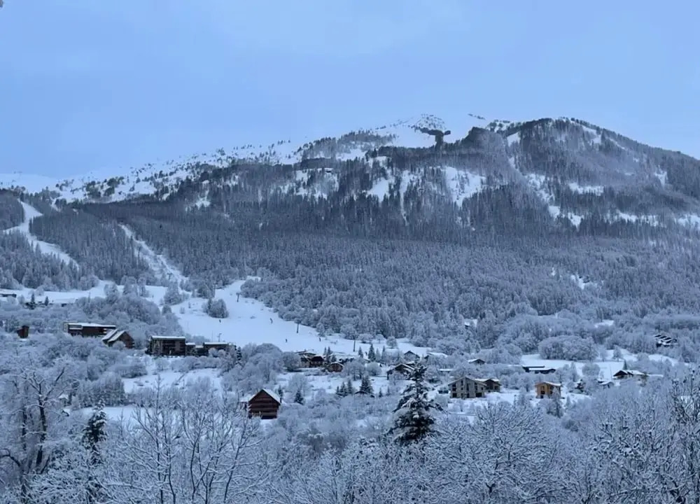 Studio in Allos With Stunning Mountain Views