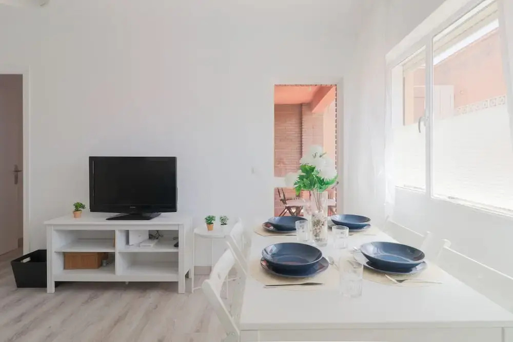 Brrand New 3 Bedroom Apartment By The Center