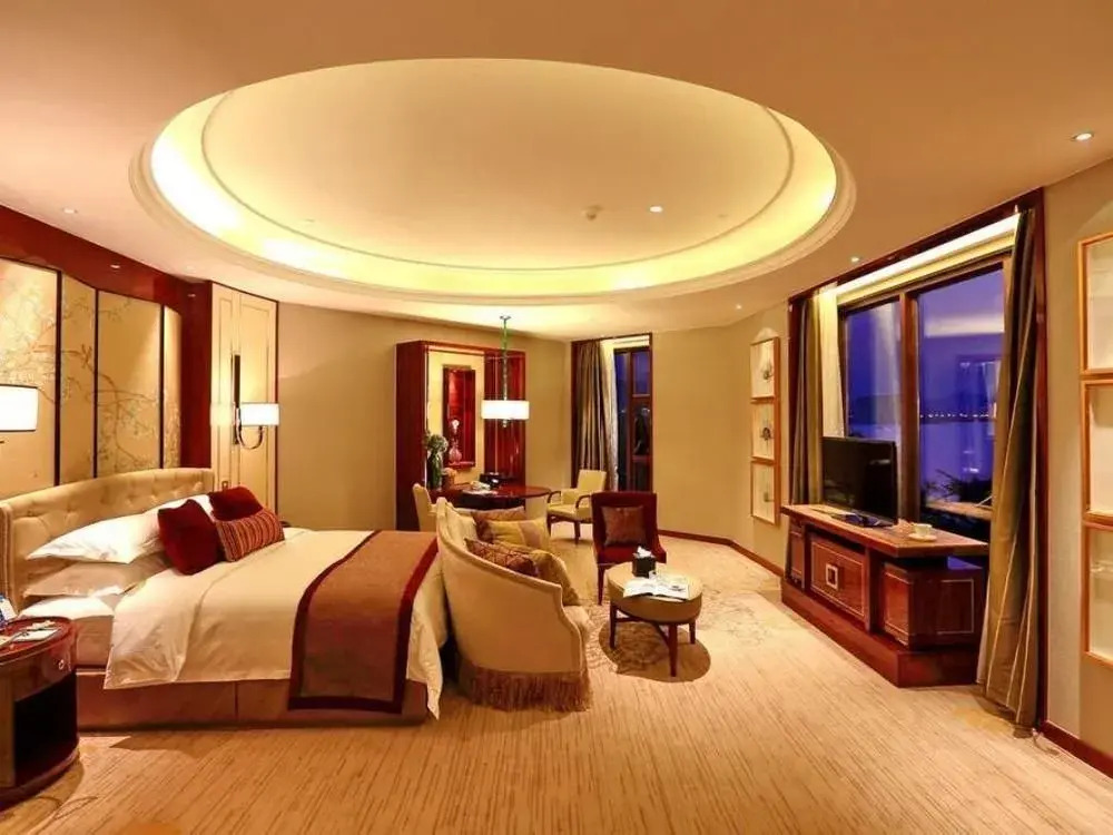 Hubing Spring Season Hotel