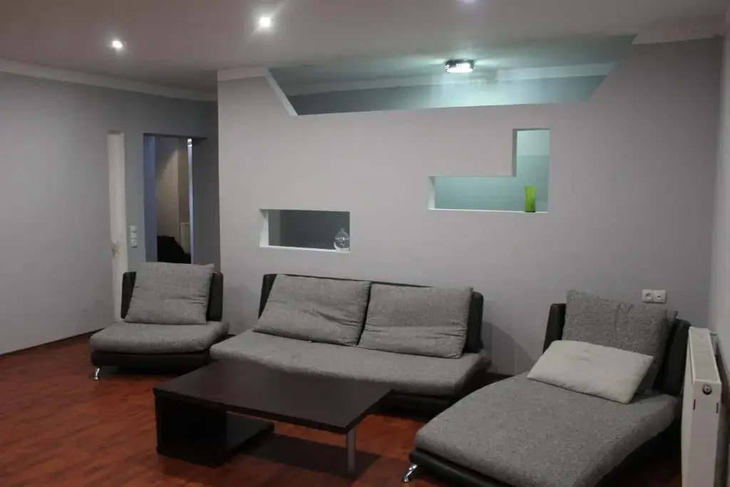 Flat With 3 Bedrooms