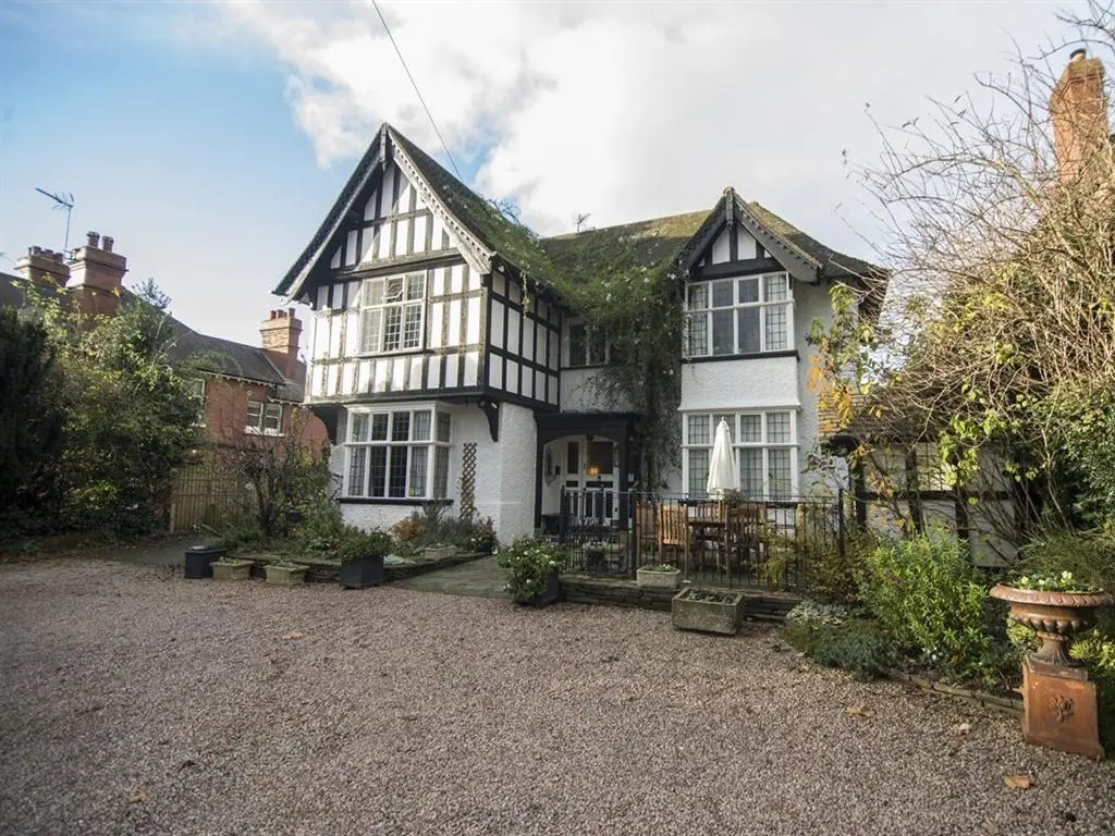 No. 21 Guest Accommodation