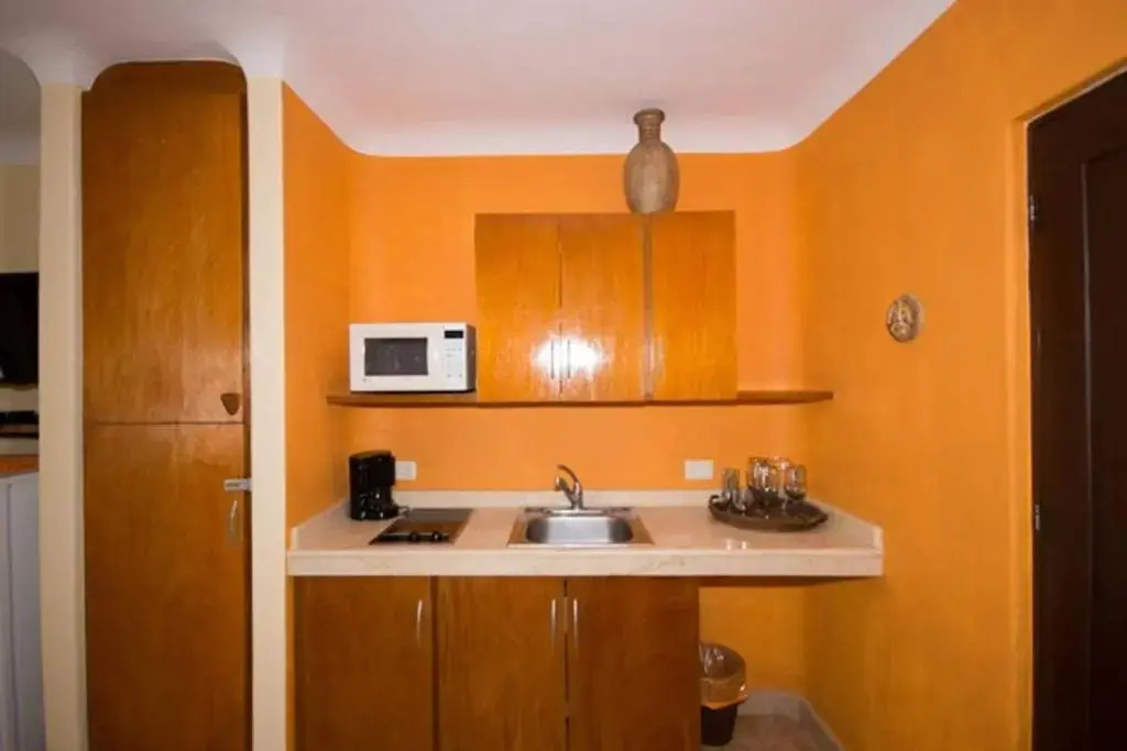 3 Bedroom Suite in DT Playa del Carmen with Pool!