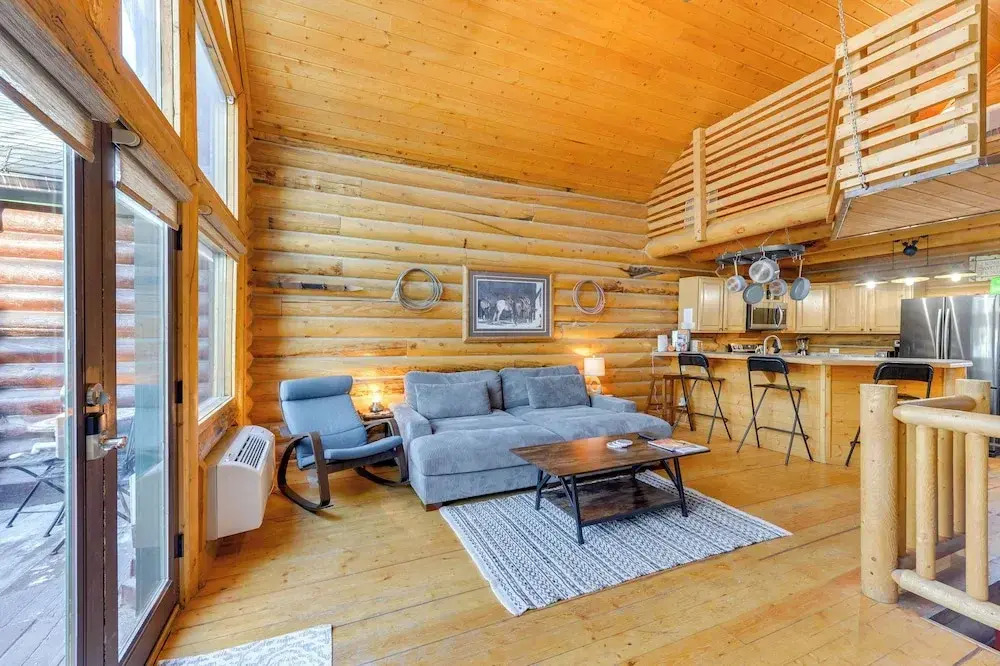 Jackson Condo w/ Fireplace < Half Mi to Snow King!