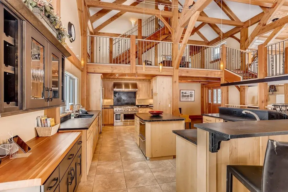New Listing! Secluded Peak 7 W/ Hot Tub 5 Bedroom Home