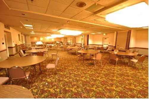 The Moraine Inn Suites & Conference Center