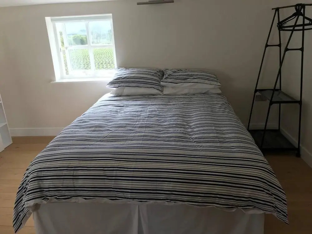 Remarkable Large 1-bed Apartment Nr Penzance