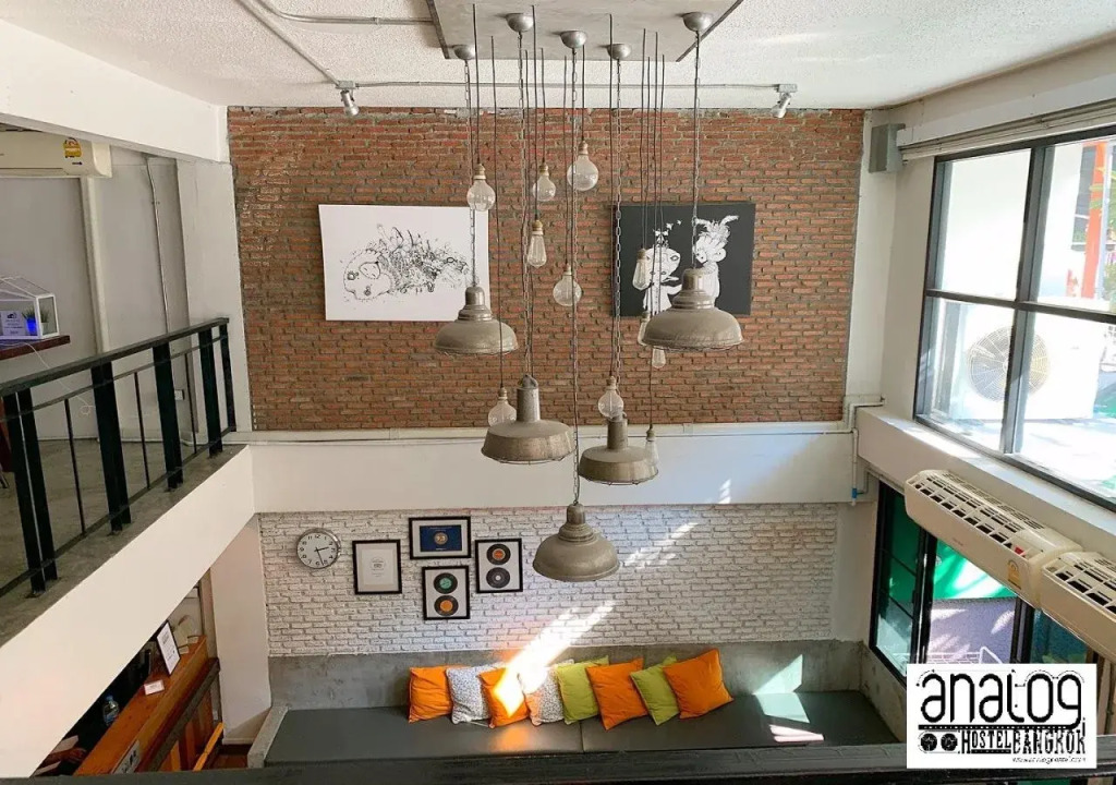 Analog Hostel