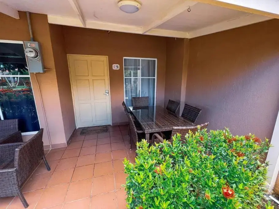 House near from Marina Herradura with private pool