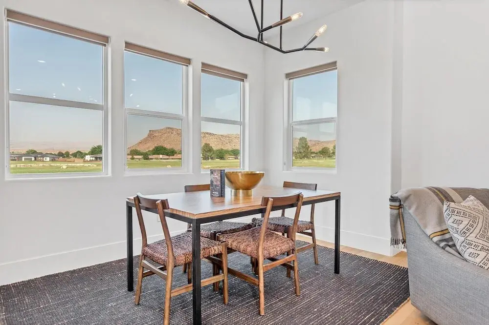 9 At Bloomington Country Club 3 Bedroom Apts