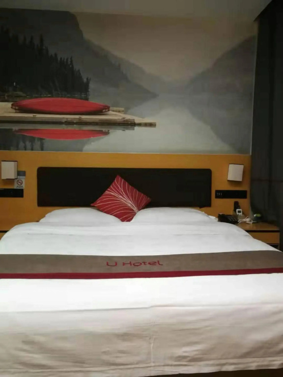 Lushang Spring Lake Resort
