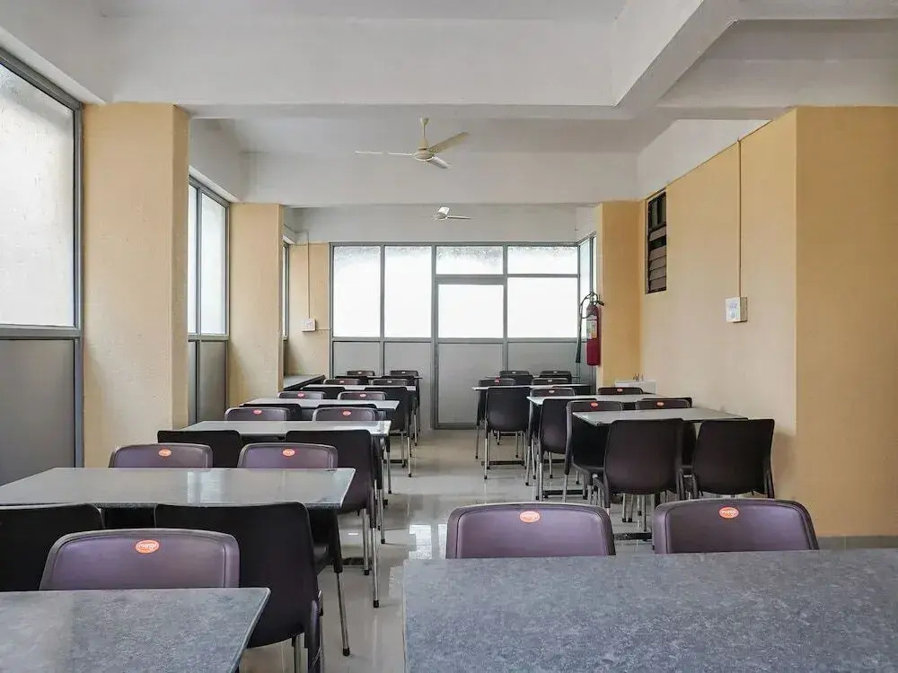 Hotel Blue Orchid By OYO Rooms