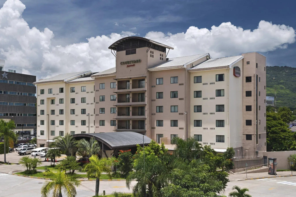 Courtyard by Marriott San Salvador