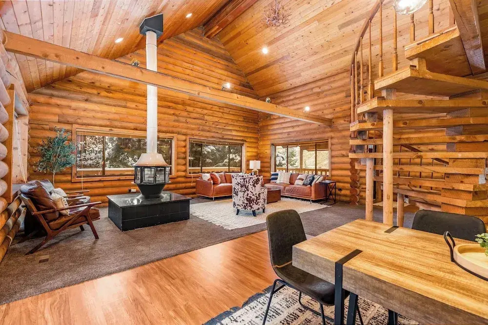Lodge at Summit Park Near Woodward