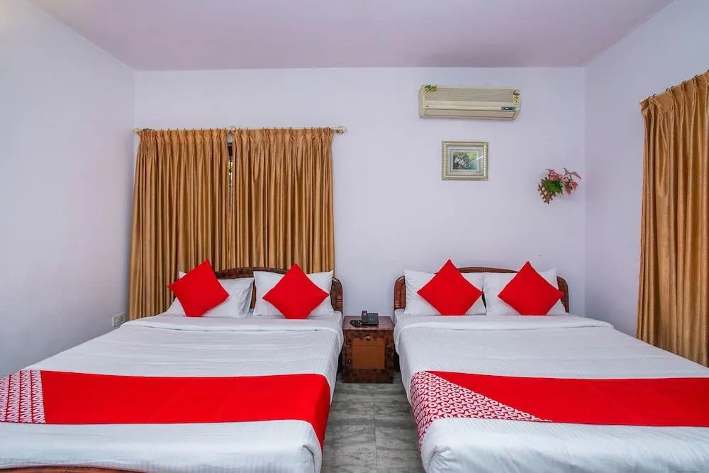 Uv Comforts By OYO Rooms