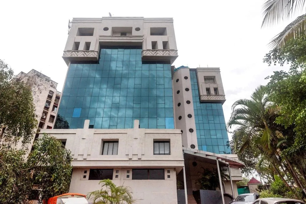 Capital O 45497 Savoy Suites
