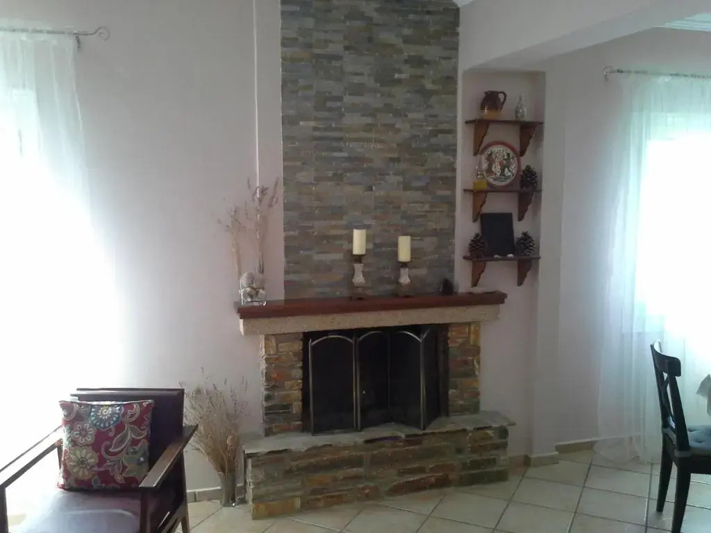 Beachfront home for 8, Kalifteri Beach, Afissos