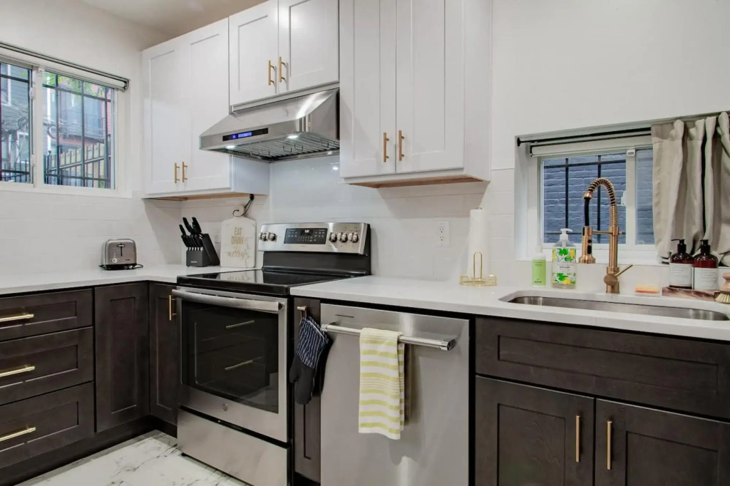 Fancy 1-BR in Central Location ⚜ Parking available