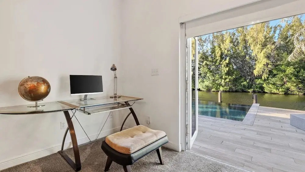 Riverside Veranda by AvantStay | Waterfront Stay + Infinity Pool + Private Dock + Easy Beach Access
