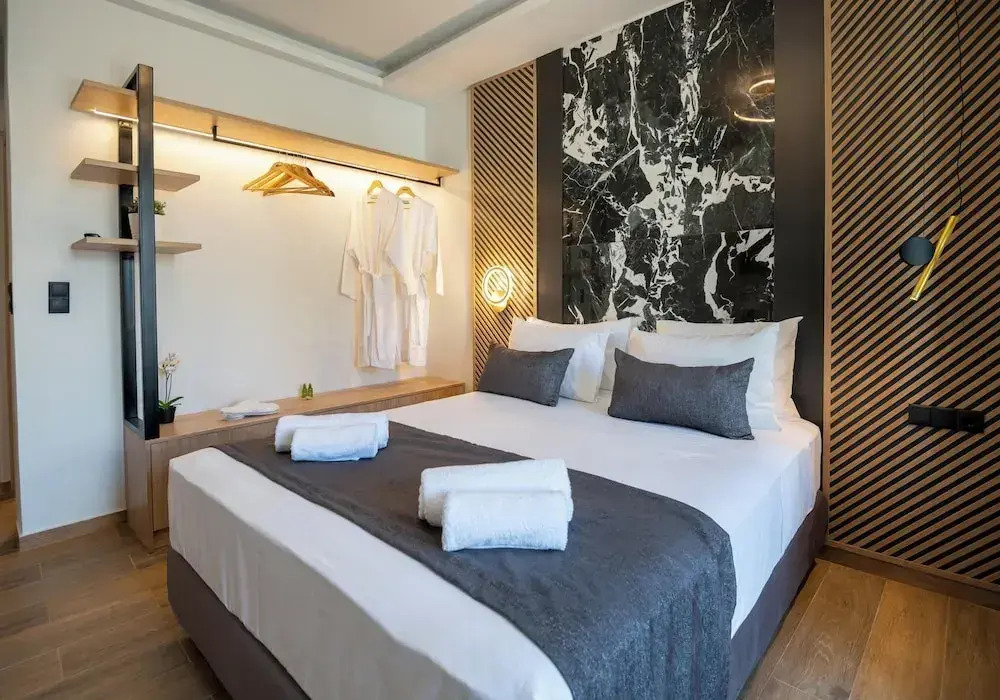 John & Mary Suites