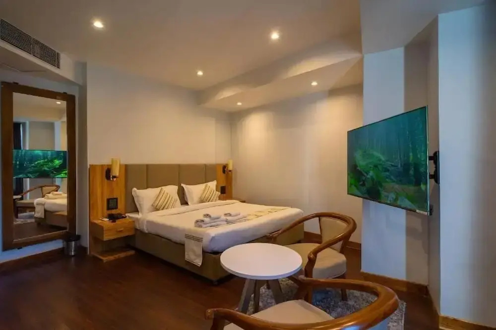 Emerald Hotel