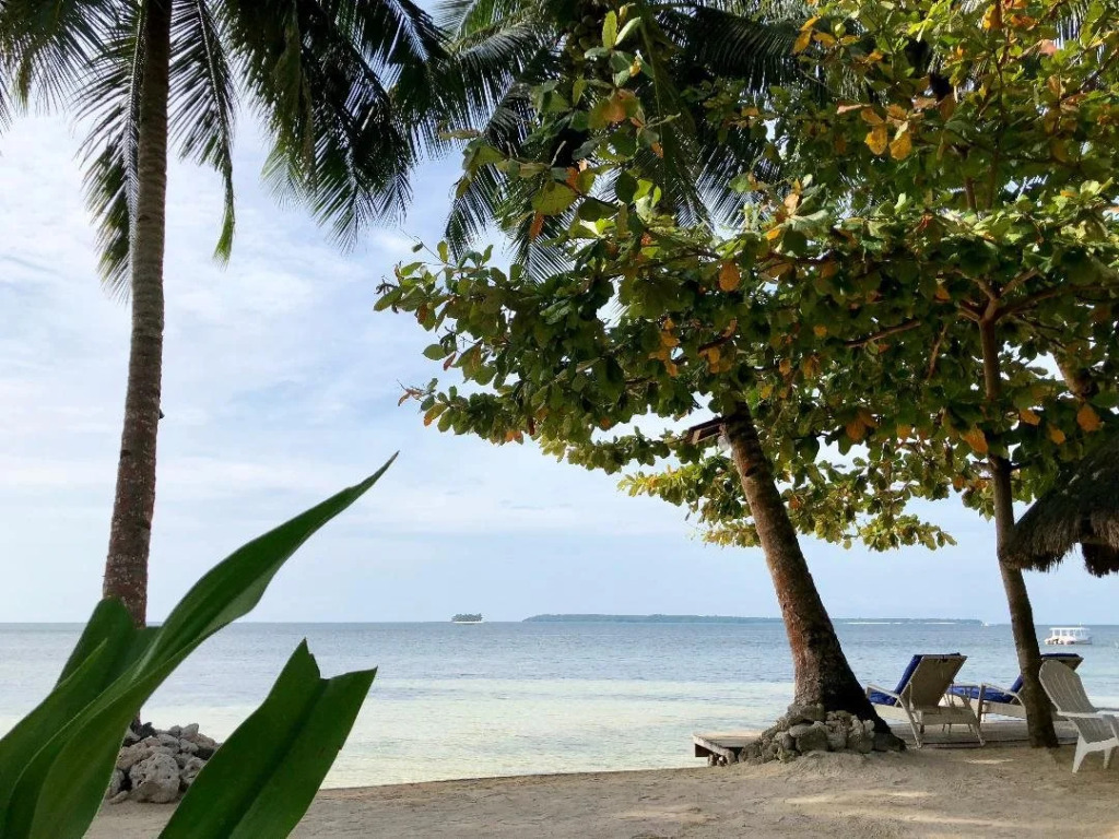 Cherinicole Beach Resort