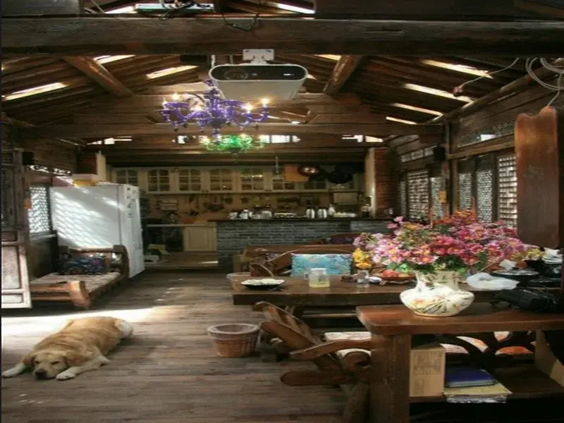 Lijiang Monajia Inn