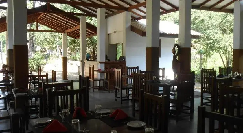 Lario Resort Sigiriya