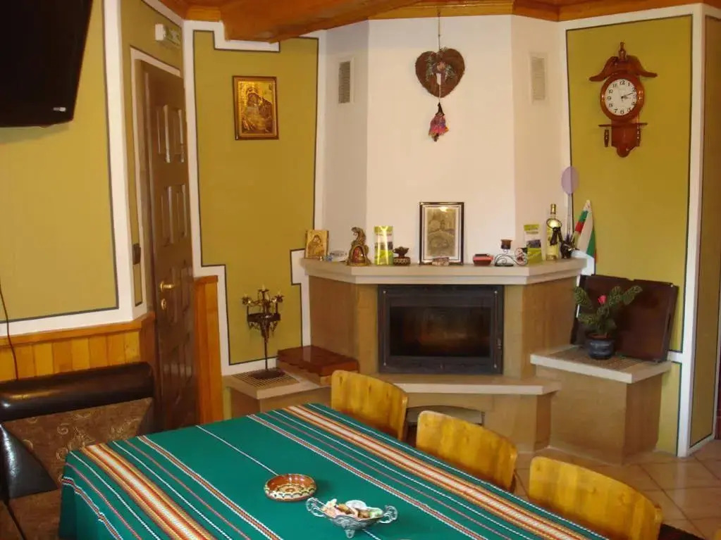 Traditsia Guest House