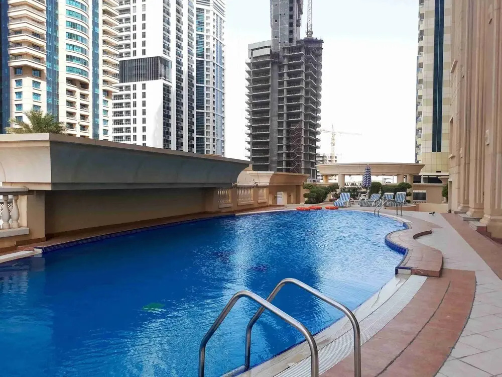 Marina Crown Tower Stays Hostel for Girls