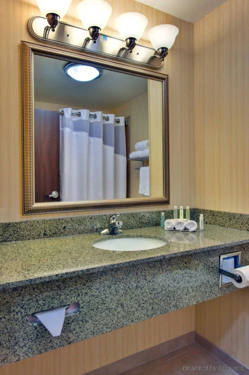 Holiday Inn Express & Suites Dewitt - Syracuse by IHG