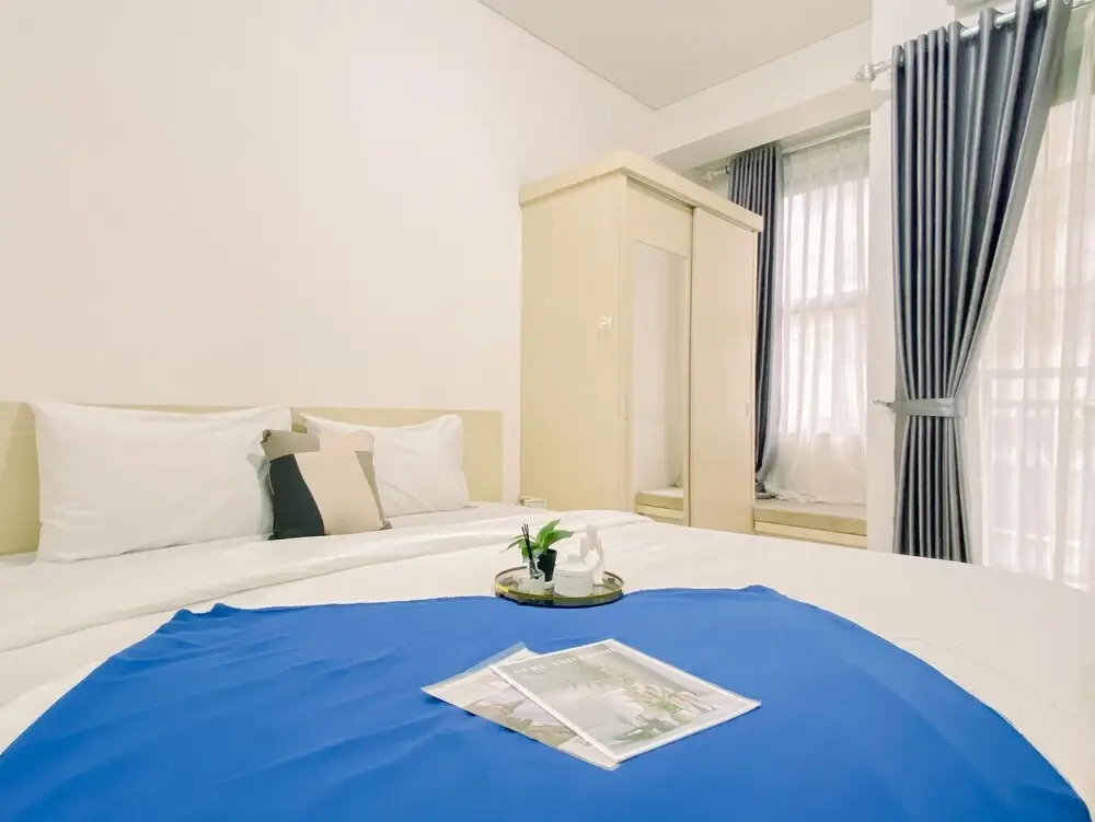 Comfy and Tidy Studio Transpark Cibubur Apartment By Travelio