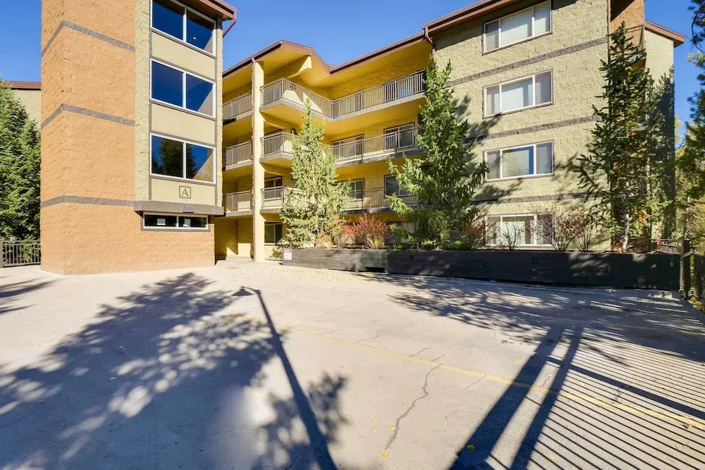 Cozy Ski-in/ski-out Breckenridge Condo: Mtn Views!
