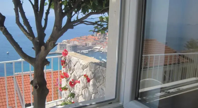 Apartment Luna & Lea amazing sea view with private parking