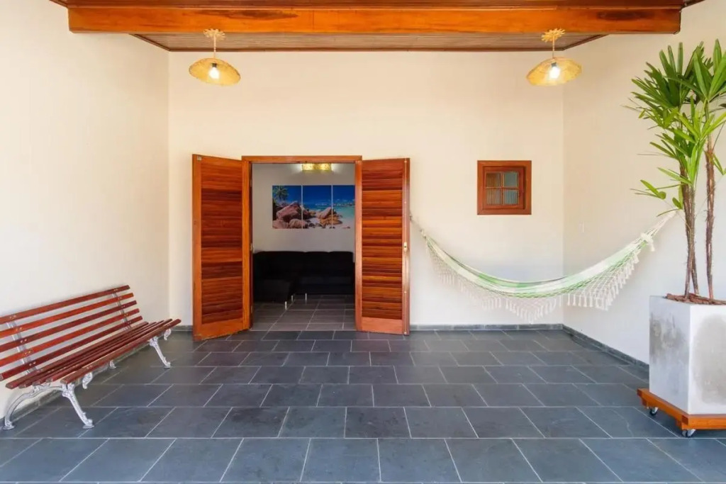 BH12 - Barra Seca · BH 12: CASA DE PRAIA GOSTOSA COM ÁREA GOURMET