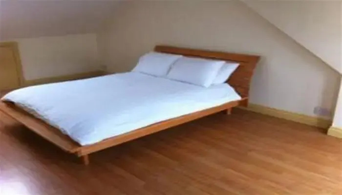 Lodge NW2