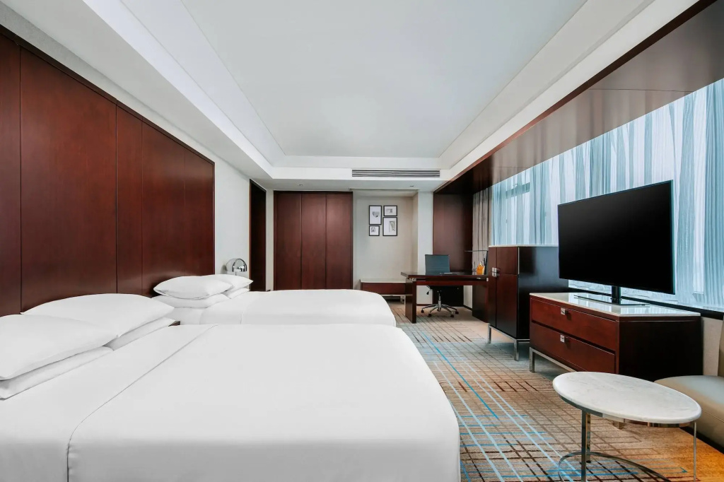 Renaissance Shanghai Zhongshan Park Skyline Hotel
