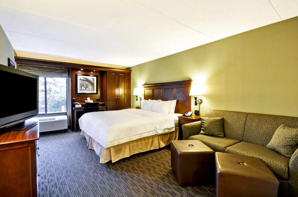 Hampton Inn Cleveland-Westlake