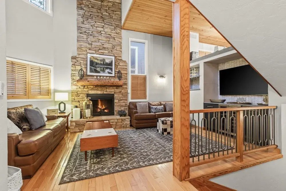 Motherlode 3 3 Bedroom Townhouse by RedAwning