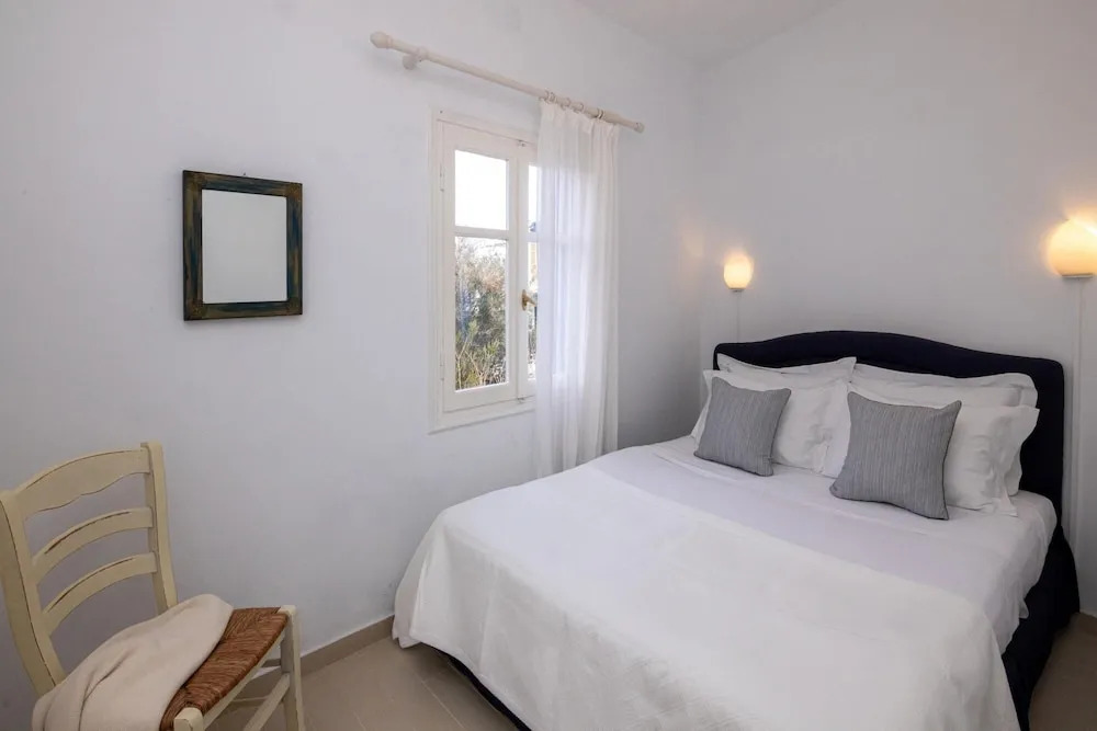Platanos Cycladic house