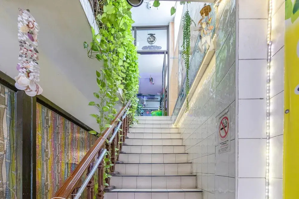 Sweethome Guest House by OYO Rooms