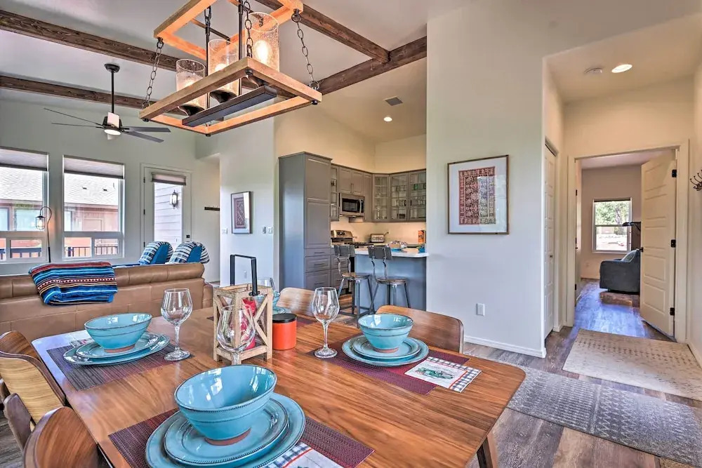 Hot Tub & Views: 'mountain High Pines Retreat'