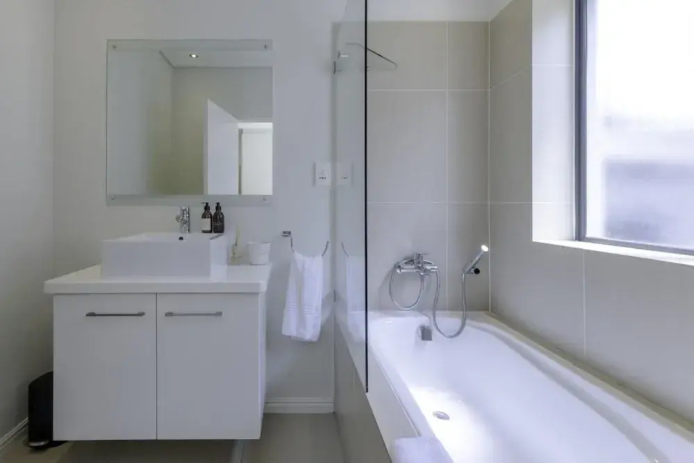 Newly Renovated 3 bed Apartment With Splashpool - 2283