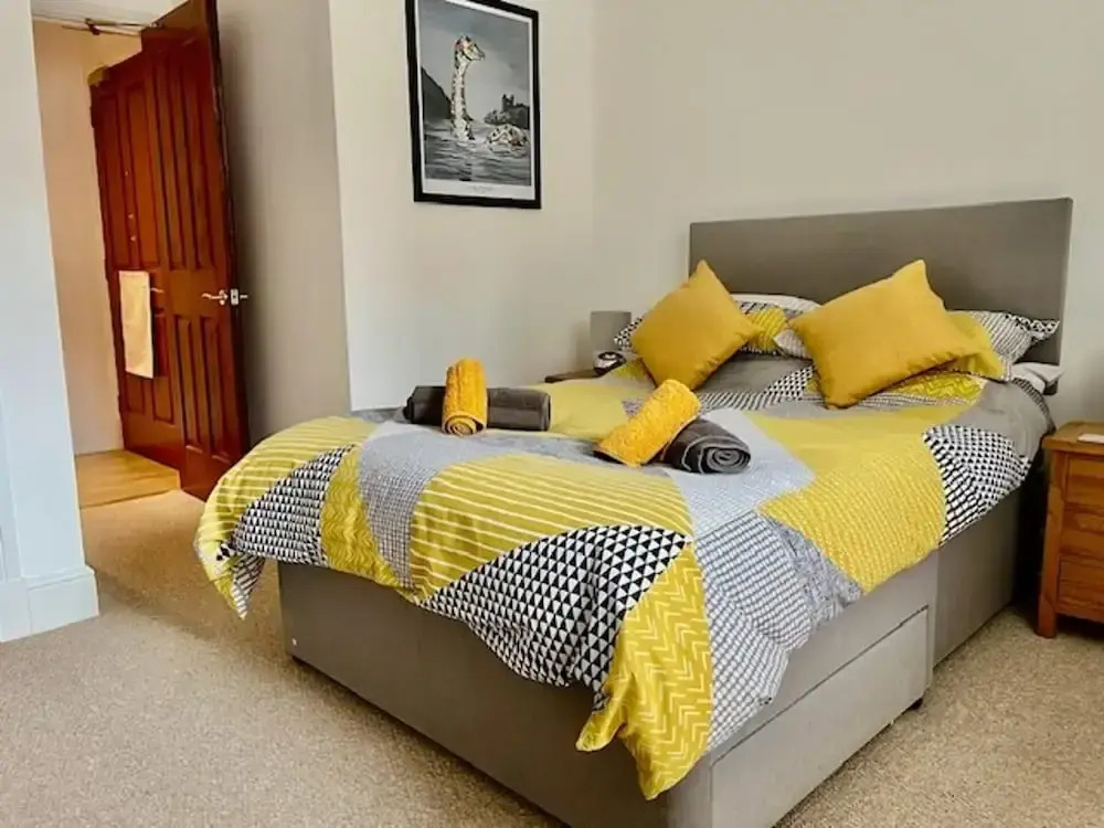 Stunning Spacious Apartment on River Ness