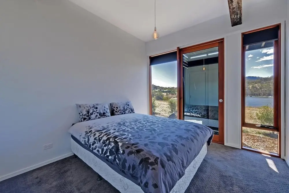 Hobart Waterfront Luxury Retreat