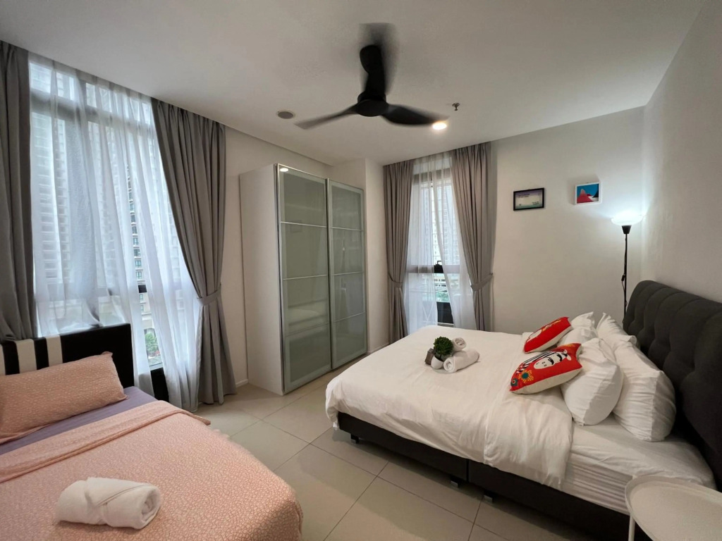 ARCORIS, MONT KIARA by MK HOME